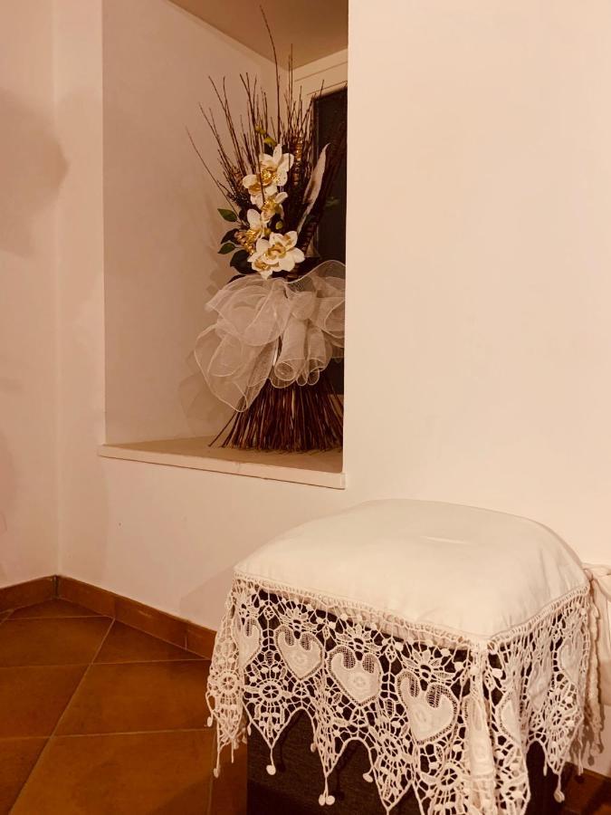 La Casa Di Ago Lägenhet LʼAquila Exteriör bild