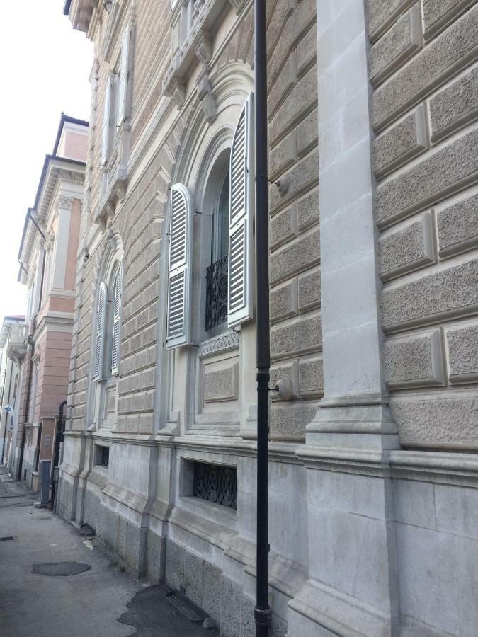 La Casa Di Ago Lägenhet LʼAquila Exteriör bild